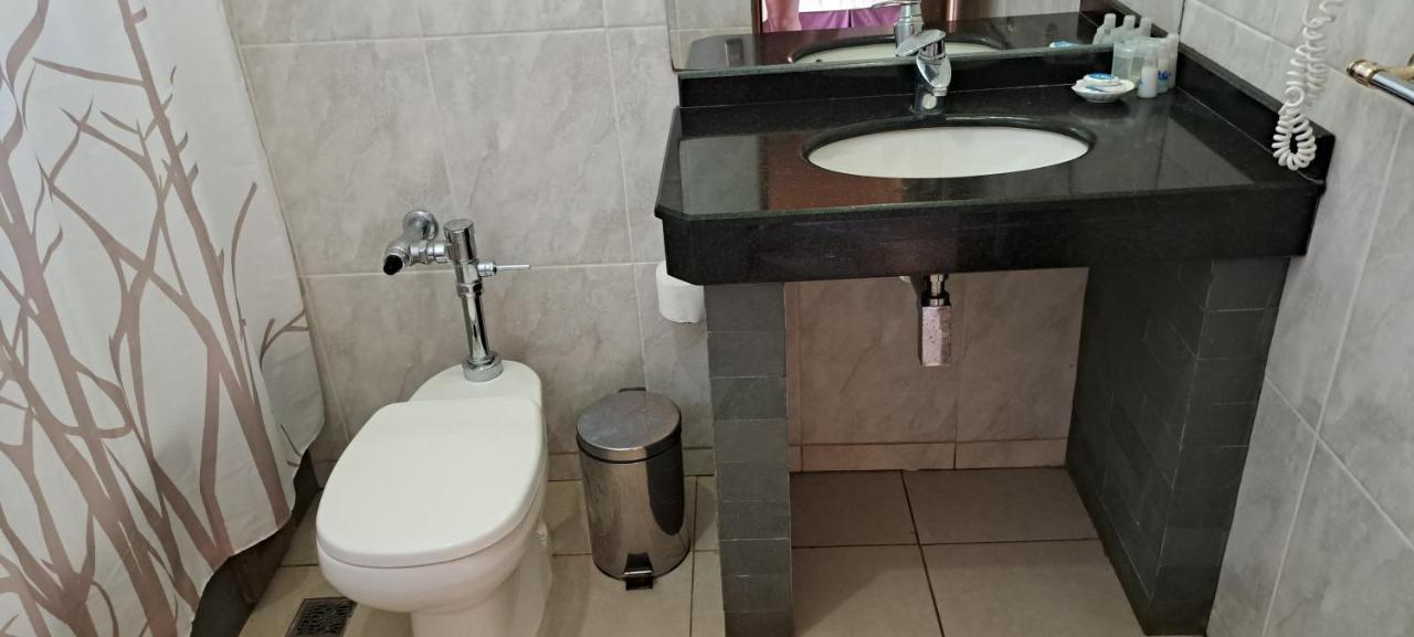 Hotel Puku Vai Χάνγκα Ρόα Εξωτερικό φωτογραφία